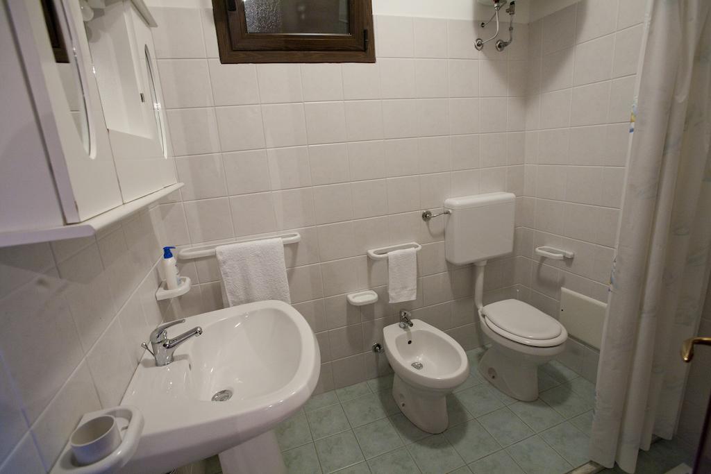 Residencefusaro Pajare Specchia Kamer foto